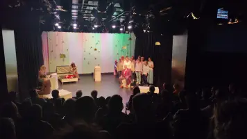 De Tijden in het Polanentheater 2.webp